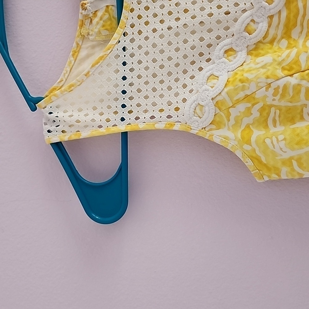 Lilly Pulitzer Macfarlane Lace Detail Shift in Sunglow Yellow Sleeveless Dress - Picture 4 of 14